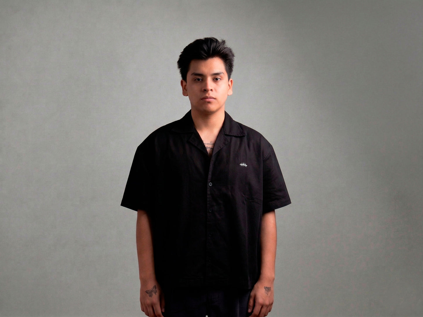 CAMISA DRILL "NEGRA" – BOXY FIT HEAVYWEIGHT